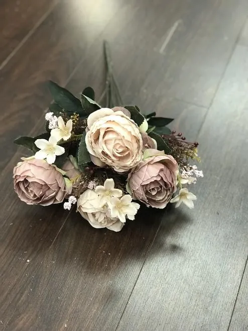 Yummy Close Head Roses Artificial Flower (mauve) YUM1